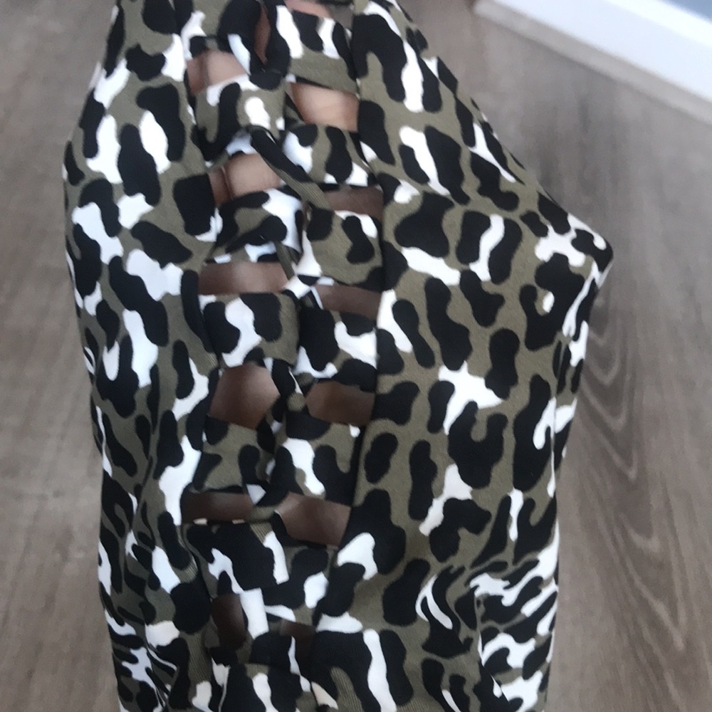 Michael Kors Women's Thora Leopard-Print Lace-Up One-Piece Swimsuit Size 6 - Picture 5 of 13